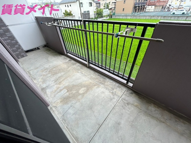 バルコニー　※同棟別部屋の写真です