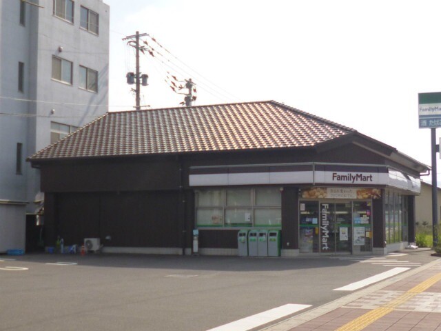 コンビニ　ファミリーマート　武雄温泉駅前通り店（コンビニ）まで750m