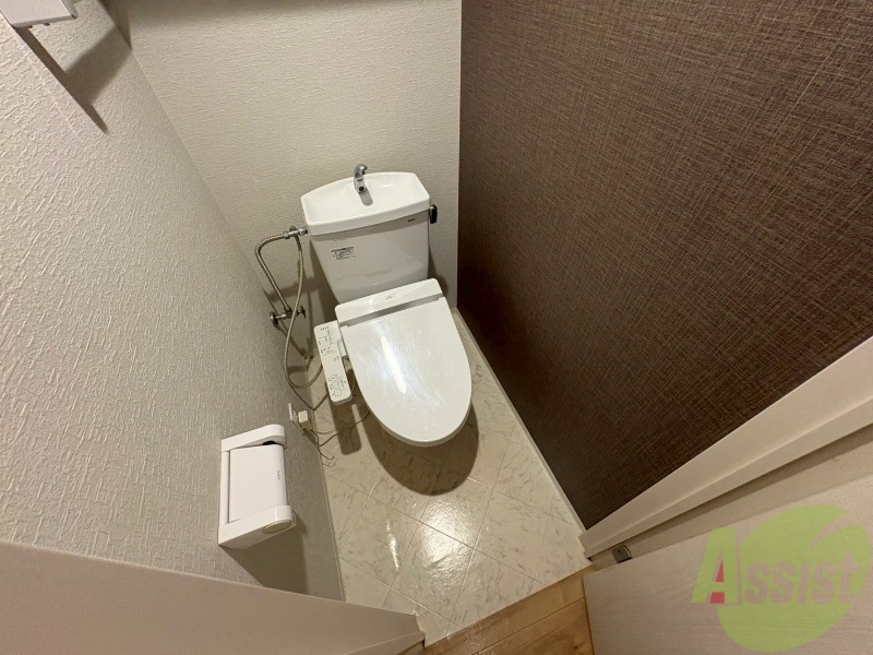 トイレ　こちらはトイレです。清潔感があり、安心して使用できます。
