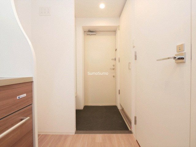 セレニテ日本橋プリエの玄関写真