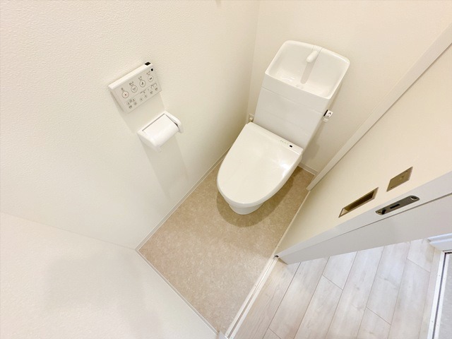 阪急千里線 豊津駅 徒歩4分 3階建 築1年のトイレ写真