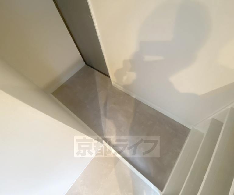 玄関　大きな段差がありません