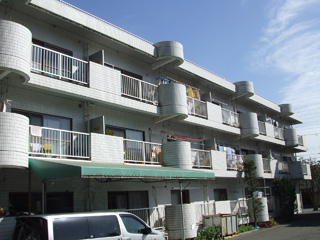 静岡市葵区丸山町のマンションの建物外観
