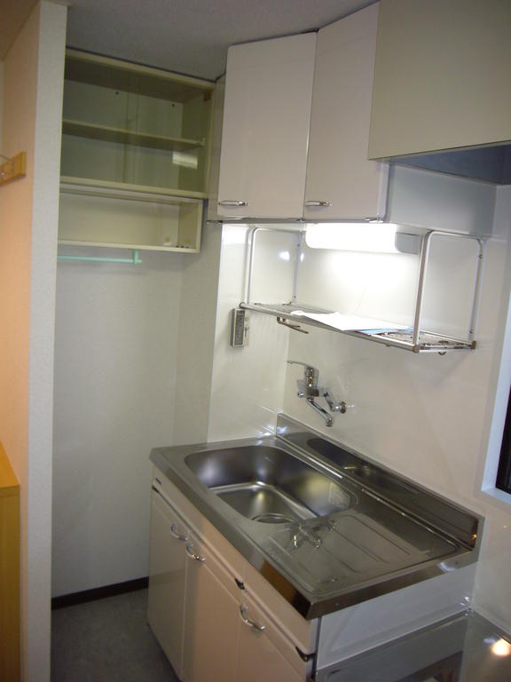 その他設備　流し台廻りの収納