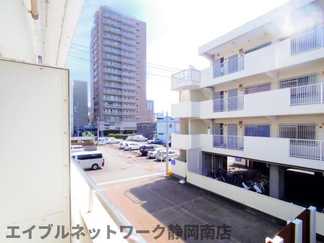 【静岡市駿河区稲川のマンションの眺望】