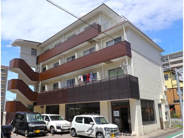 【静岡市駿河区稲川のマンションの建物外観】