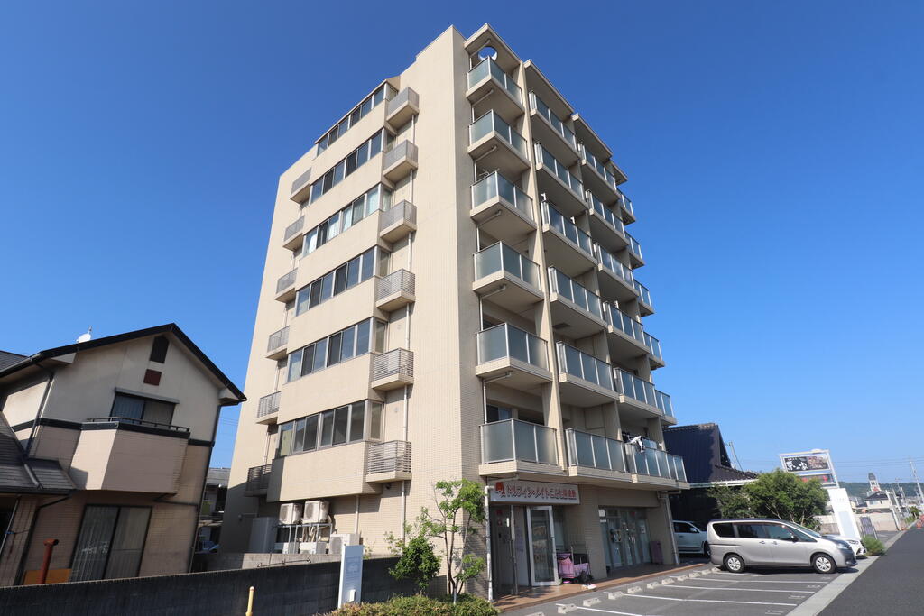 建物外観　マンションタイプです！