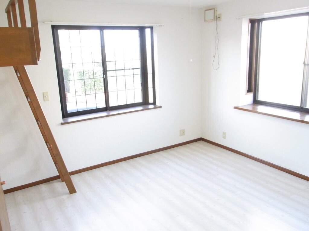 居室・リビング　ロフト付き！