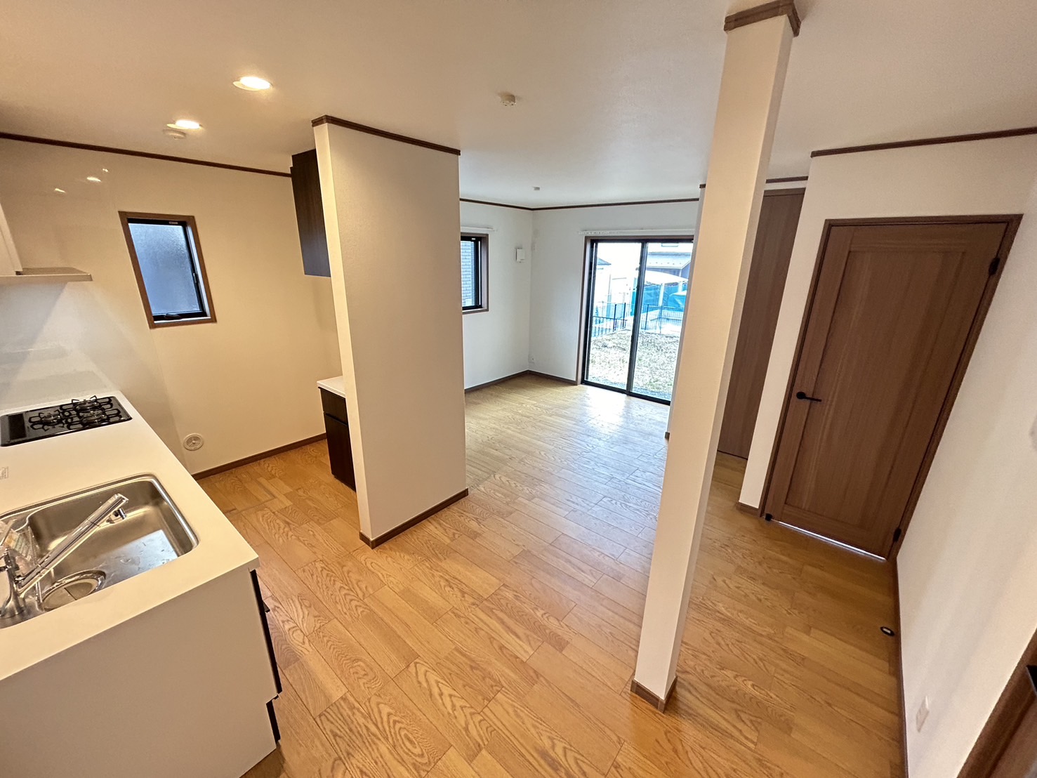 関口貸戸建ての居間写真
