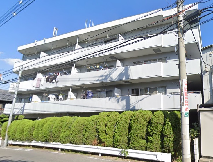 大阪市平野区長吉出戸のマンションの建物外観