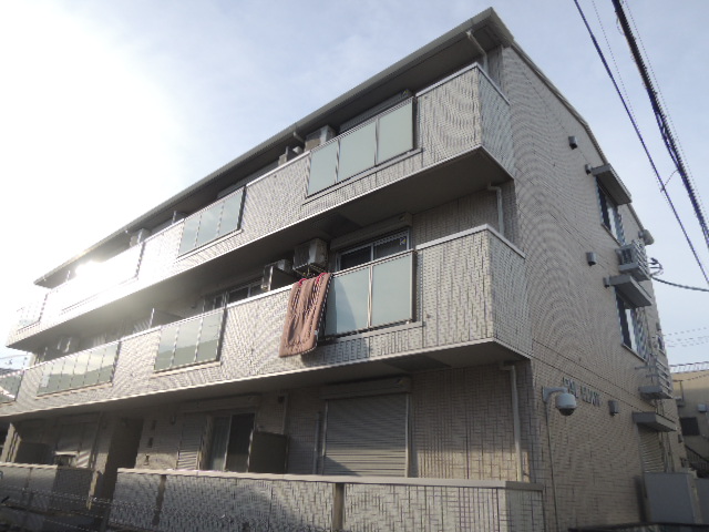 戸田市喜沢のアパートの建物外観