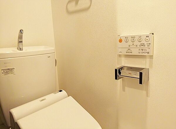 ＪＲ山手線 田端駅 徒歩8分 6階建 築13年のトイレ写真