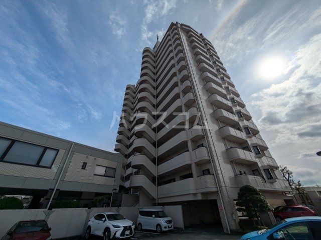 岡崎市矢作町のマンションの建物外観