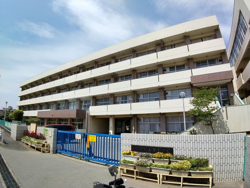 【船橋市三山のアパートの小学校】