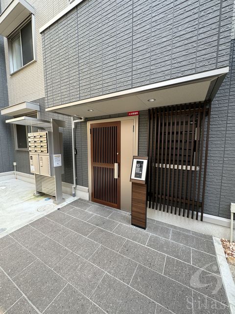 【ｃａｓａ　ｓｅｒｅｓａのエントランス】