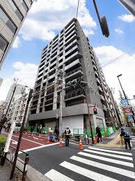 【文京区湯島のマンションの建物外観】