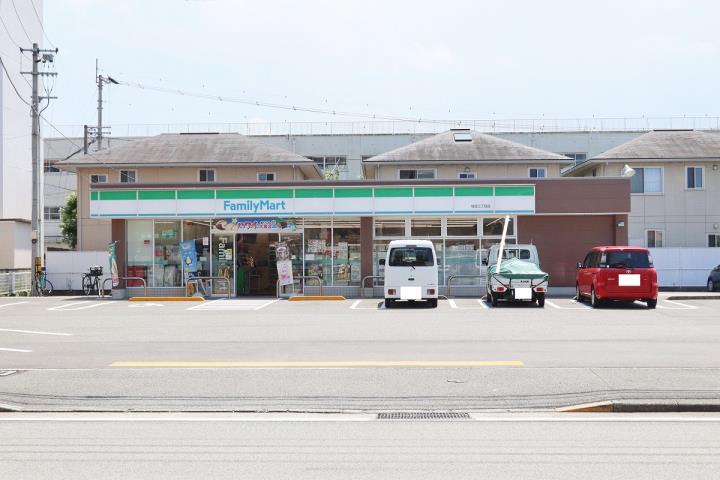 コンビニ　ファミリーマート住吉三丁目店（コンビニ）まで1186m