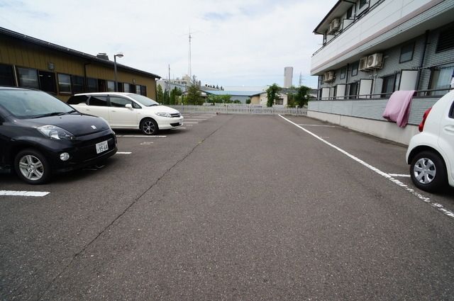 【コーポＪＯＹの駐車場】