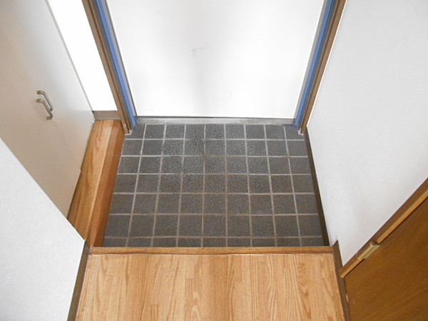 玄関　落ち着いた玄関です