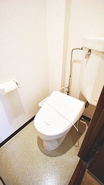 トイレ　清潔感のあるトイレです