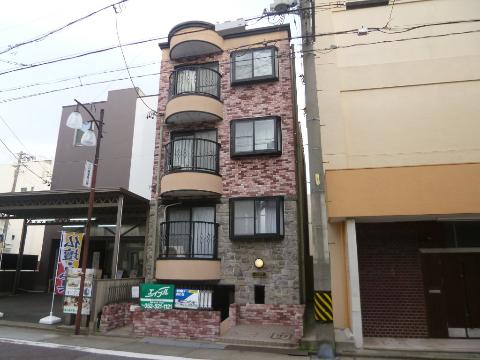 建物外観　外観写真（昼）