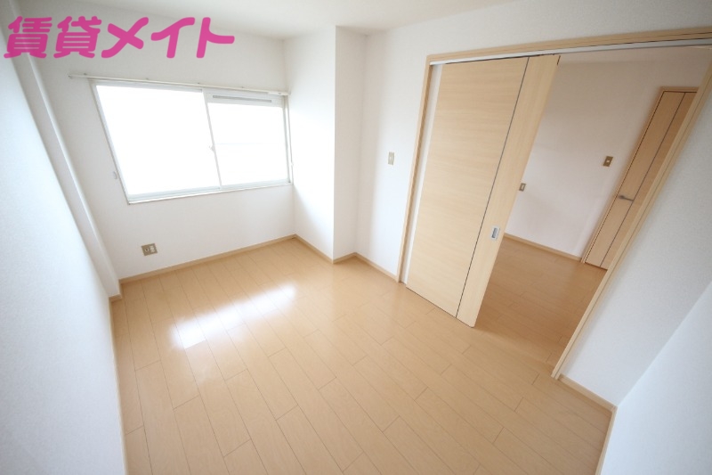 その他部屋・スペース　同物件別室反転写真