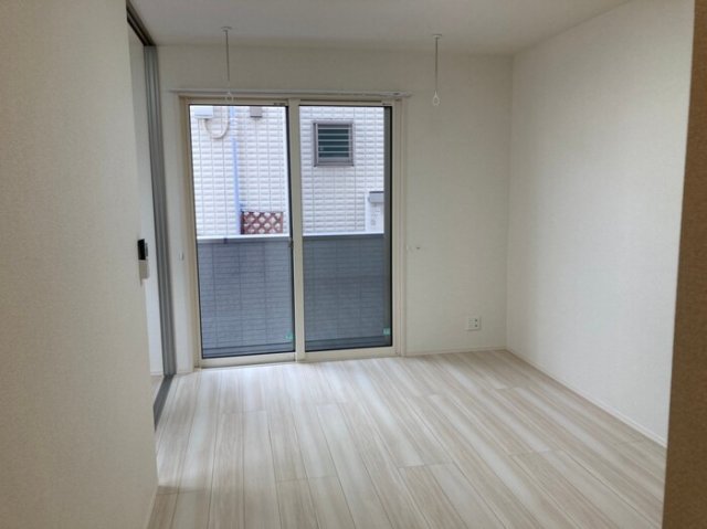 居室・リビング　掲載写真は同型モデルを掲載しており実際のお部屋と仕様等が異な