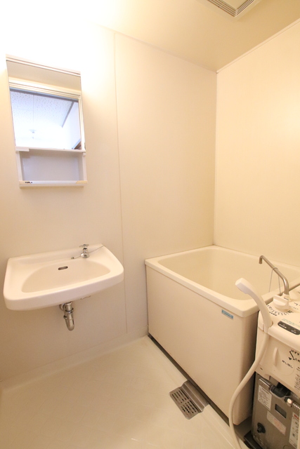 バス・シャワールーム　バスルーム