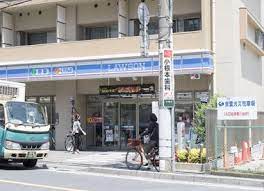 コンビニ　ローソン 松戸市役所前店（コンビニ）まで75m