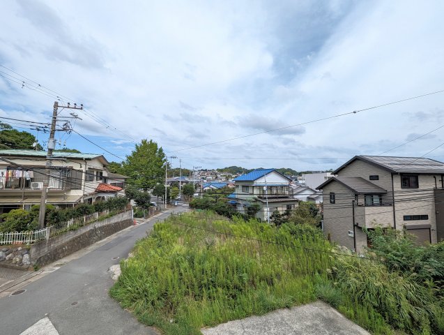 眺望　閑静な住宅街に位置しています。