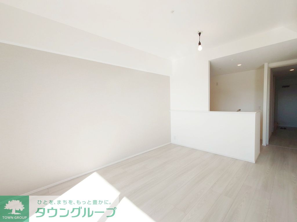 居室・リビング　※同間取りのお部屋です。階数によって色合いが異なります。