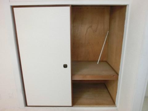 ヴィラナリー小川　収納　押入