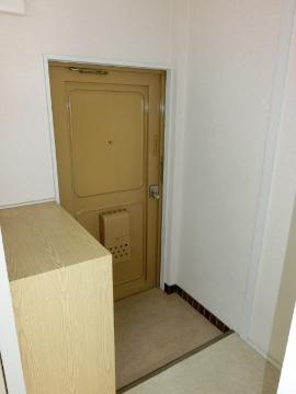 ヴィラナリー小川　玄関　玄関内