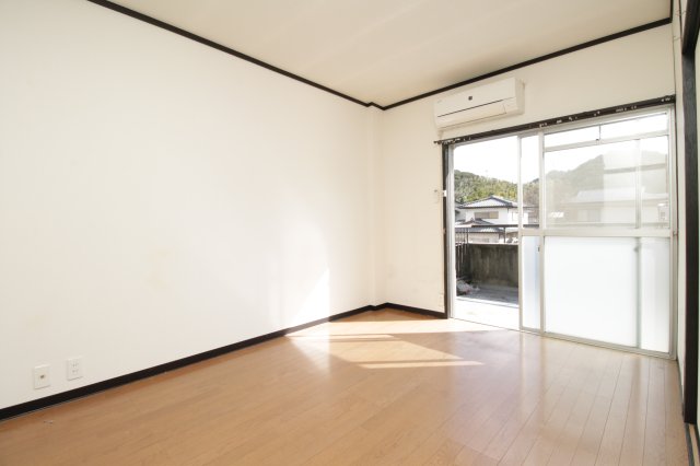 居室・リビング　明神ショッピングセンター ※同タイプの室内写真です