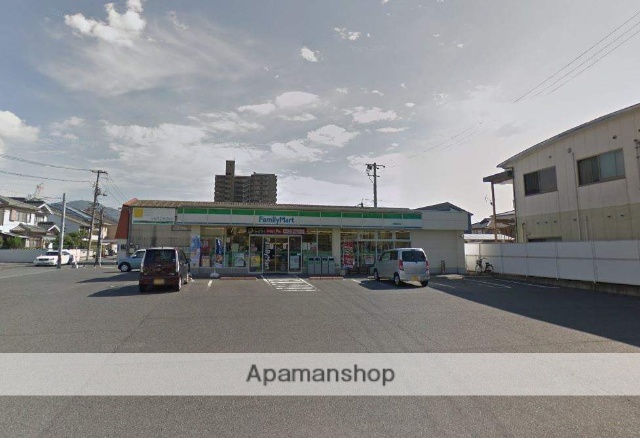 コンビニ　ファミリーマート三原宮沖店（コンビニ）まで635m
