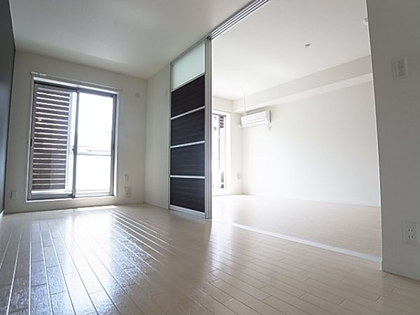 居室・リビング　リビング