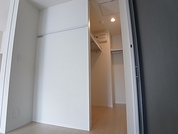 収納　ウォークインクローゼット