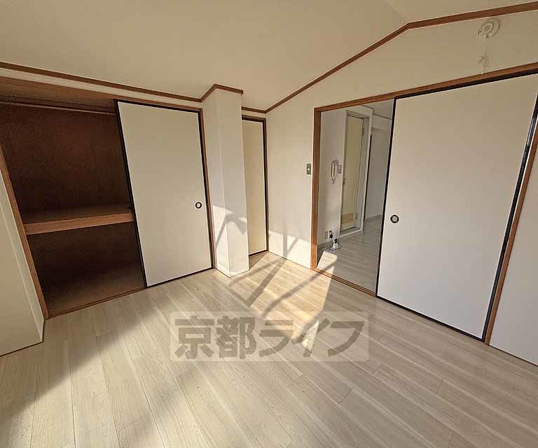 居室・リビング　実際の間取りと違う場合があります