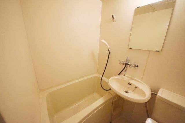 バス・シャワールーム　★お部屋探しはタウンハウジング高幡不動店まで★