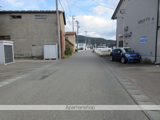 その他　周辺道路（その他）まで0m