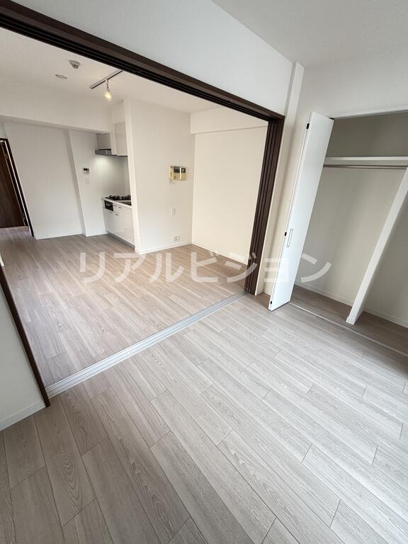 居室・リビング　別号室参考写真