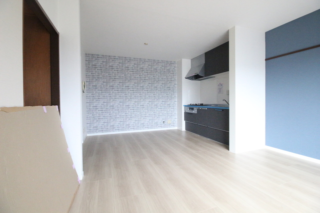 居室・リビング　工事中です。