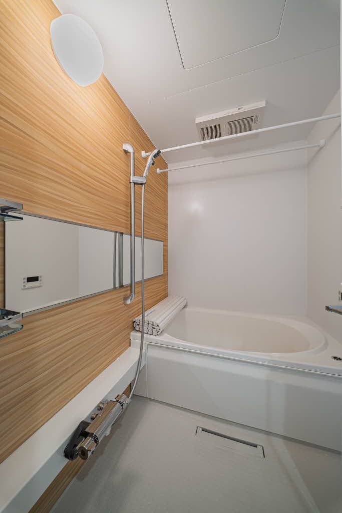 バス・シャワールーム　バスルーム