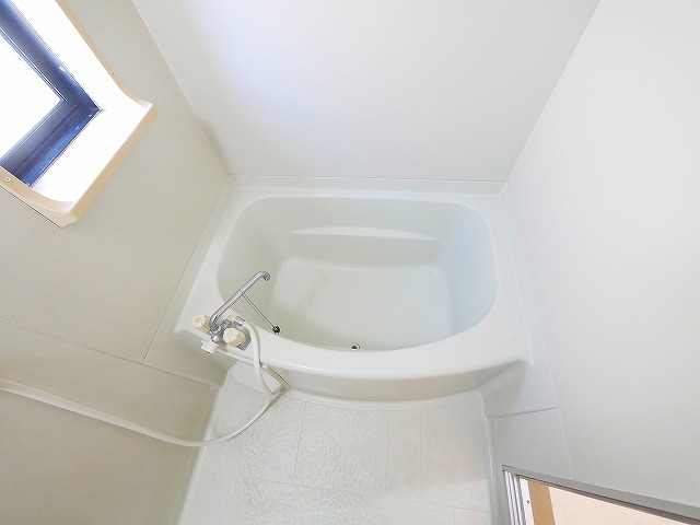 バス・シャワールーム　ゆったり過ごせるお風呂です