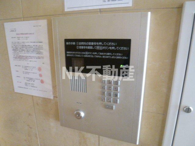 エントランス　オートロックです