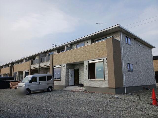 建物外観　建築中