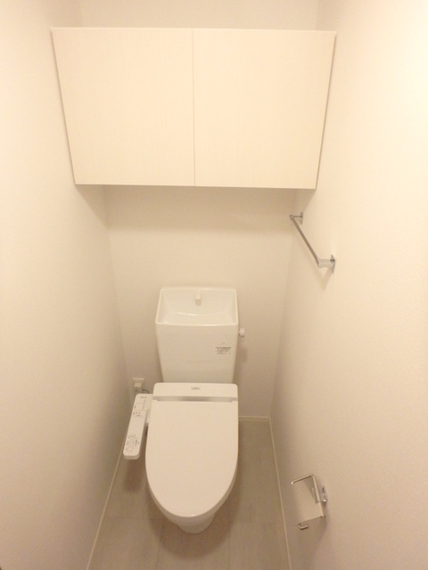 トイレ　温水洗浄暖房便座