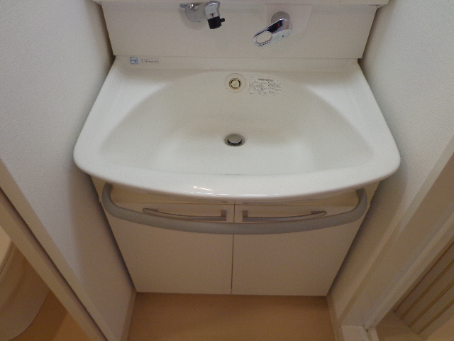 洗面設備　シャンプードレッサー付き洗面台