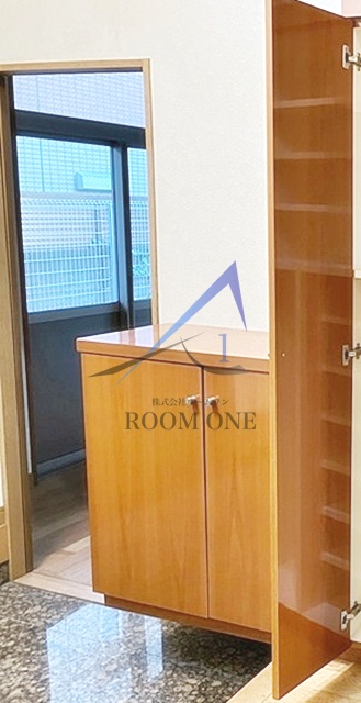 玄関　玄関です。