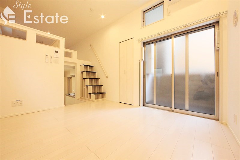 居室・リビング　同仕様内装